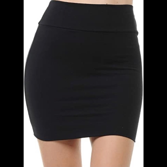 Mini black skirt❤️ 2 for 20$🖤 - Picture 4 of 4